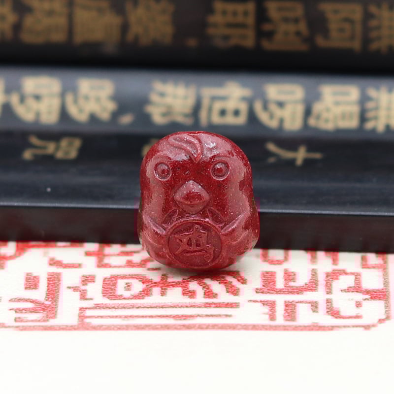 Zodijaki mini privjesak od prirodnog cinnabara, graviranje i poliranje, čistoća 95%, mogućnost prilagođavanja