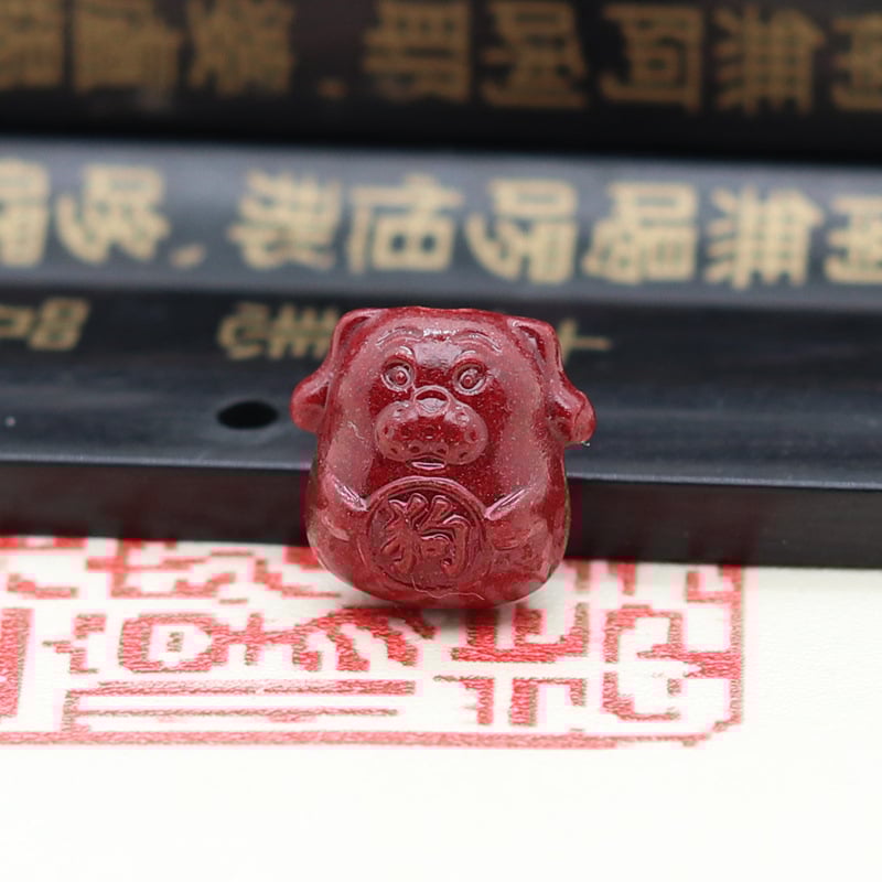 Zodijaki mini privjesak od prirodnog cinnabara, graviranje i poliranje, čistoća 95%, mogućnost prilagođavanja