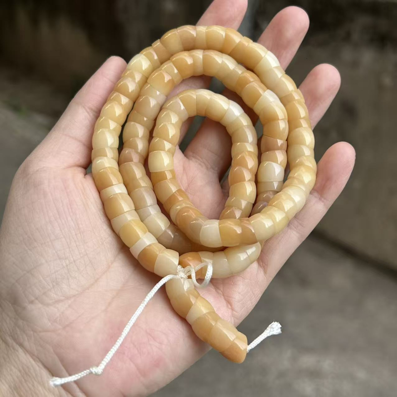 Narukvica od Bodhi korijena, prirodni stil, unisex, pletena konstrukcija, 16 perli