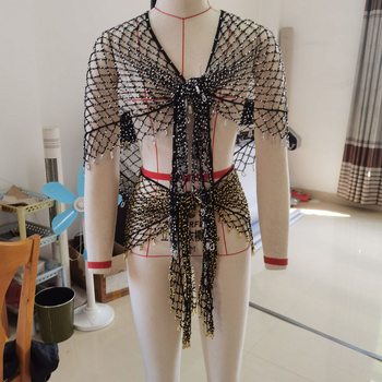 Șal triunghiular din fir de poliester, croșetă manual, model în grilă de culori, accesor decorativ pentru toate sezoanele