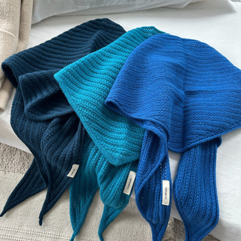 Trokutasti šal od 100% vune, warp pletenje, grije zimu