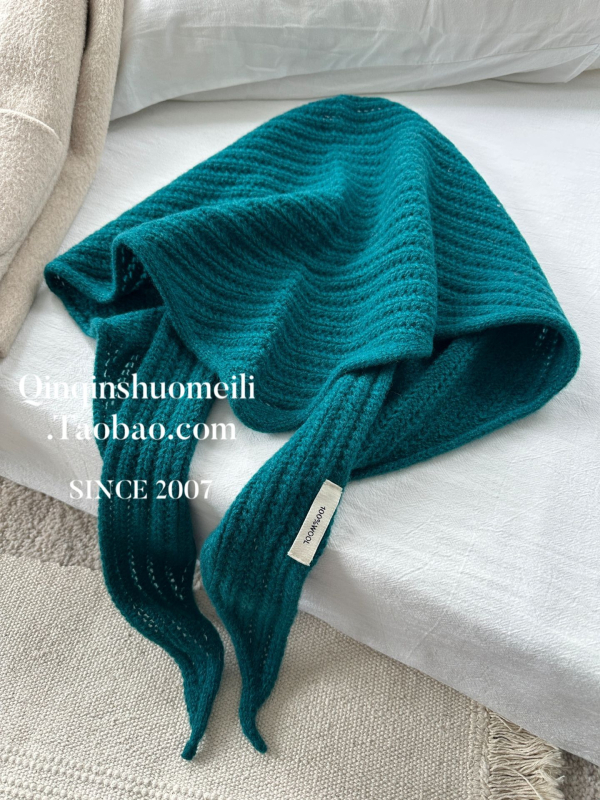 Trokutasti šal od 100% vune, warp pletenje, grije zimu