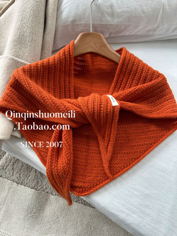 Trokutasti šal od 100% vune, warp pletenje, grije zimu