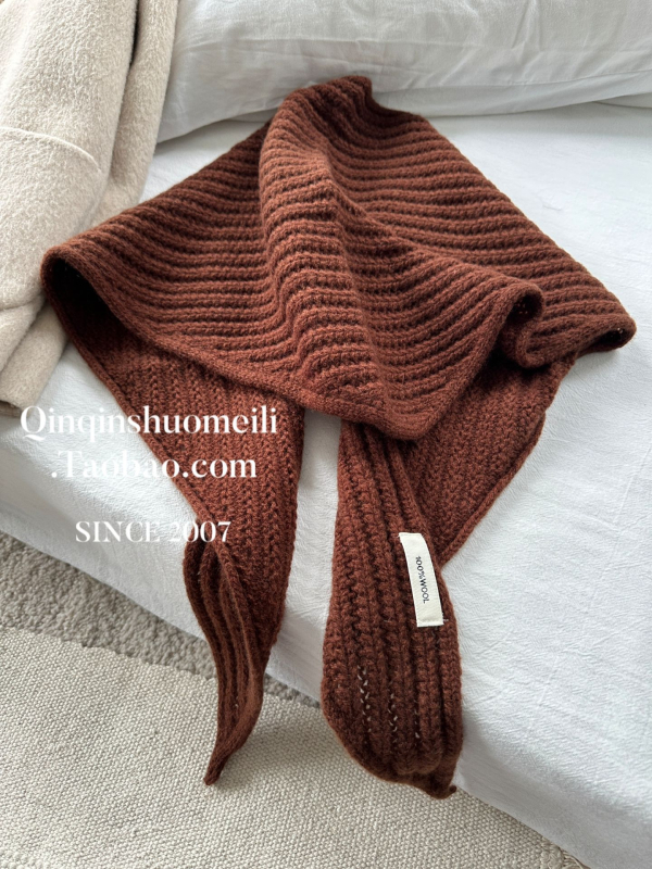 Trokutasti šal od 100% vune, warp pletenje, grije zimu