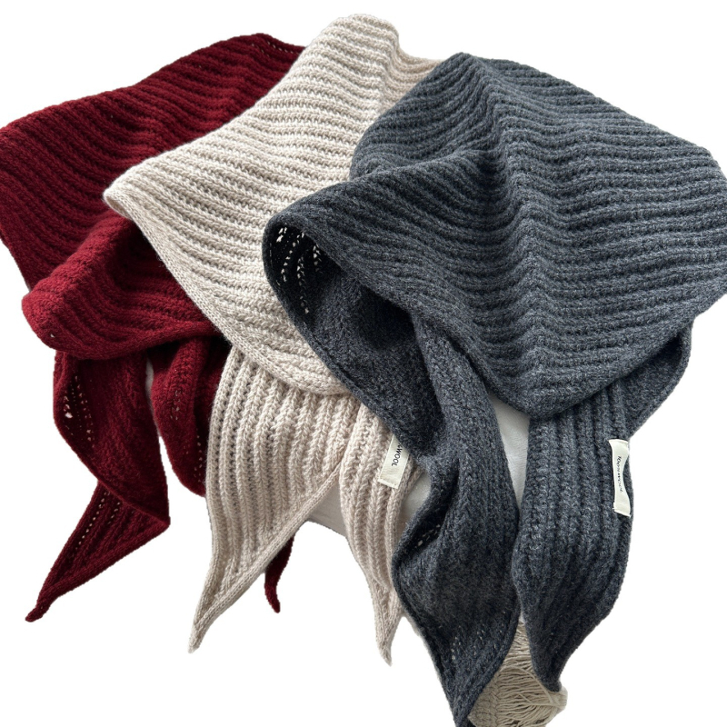 Trokutasti šal od 100% vune, warp pletenje, grije zimu