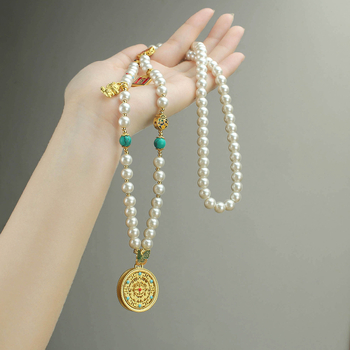 Ogrlica s ručno izrađenim bisernim lancem i privjeskom kompas od legure bakra, unisex dizajn