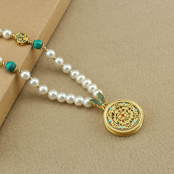 Ogrlica s ručno izrađenim bisernim lancem i privjeskom kompas od legure bakra, unisex dizajn