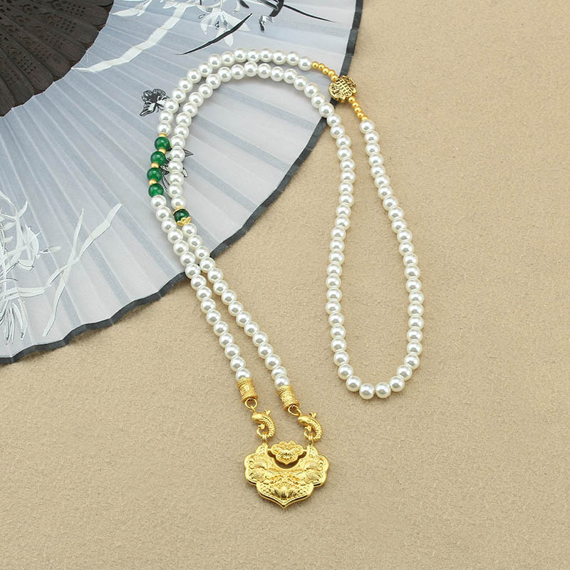 Ogrlica s ručno izrađenim bisernim lancem i privjeskom kompas od legure bakra, unisex dizajn