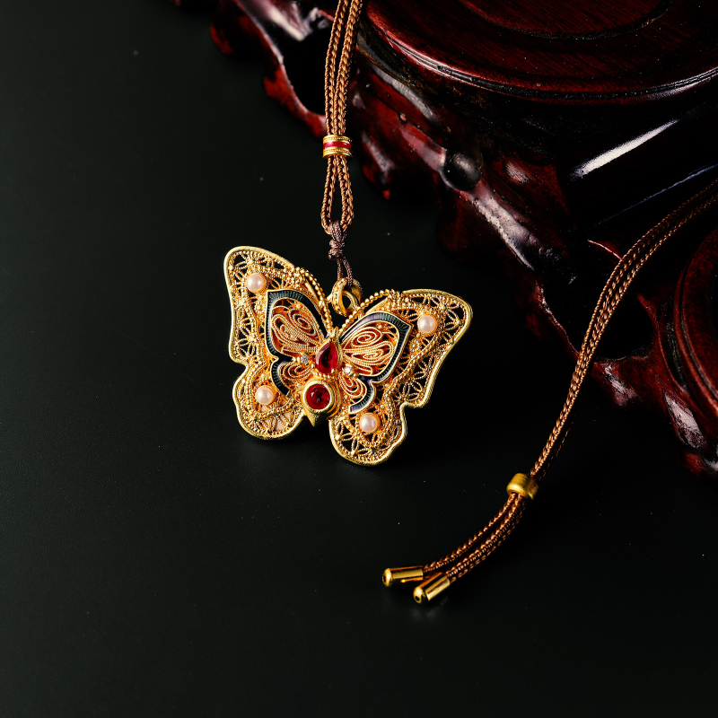 Ogrlica s ručno izrađenim bisernim lancem i privjeskom kompas od legure bakra, unisex dizajn