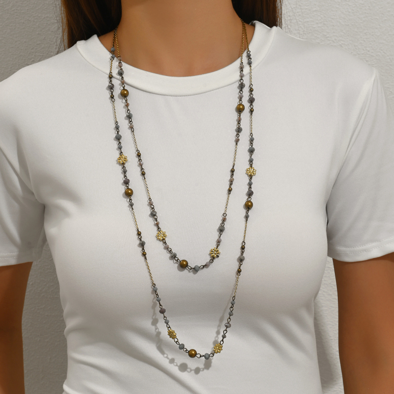 Ogrlica boho stila, dugačak dizajn s cvjetnim privjeskom; cinkova legura, elektroplatirana, duljina 41–50 cm, U-oblik, običan lanac