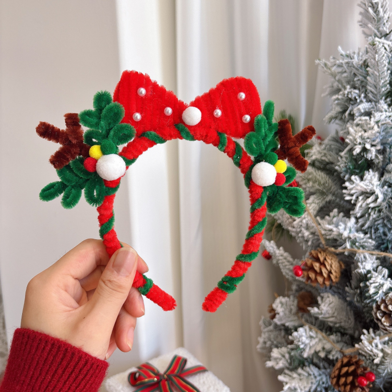 Galvas lente (plastmasas materiāls; roku darīts; karikatūras stils; svaigs un salds; rudens 2025)