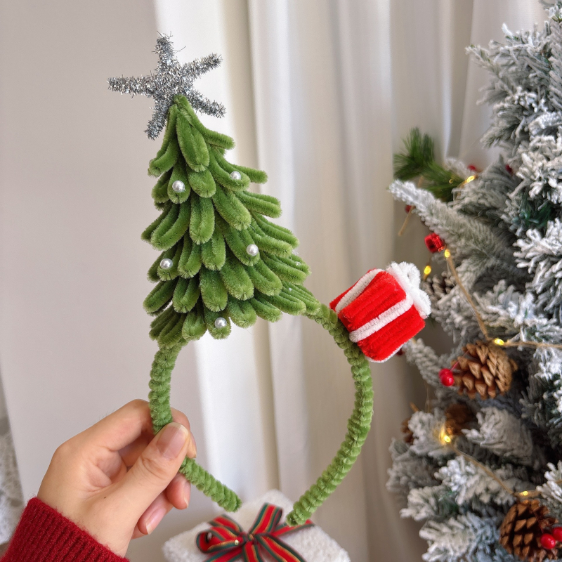 Galvas lente (plastmasas materiāls; roku darīts; karikatūras stils; svaigs un salds; rudens 2025)