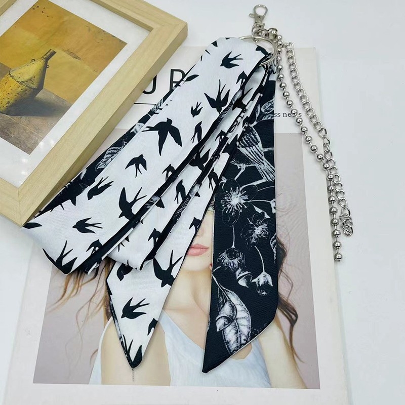 Centură lanț pentru pantaloni cu lanț metalic și eșarfă de mătase – cataramă din aliaj, închidere automată, material principal: mătase