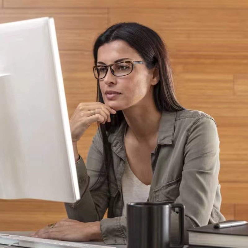 Lasīšanas brilles ar tērauda vadu saliekamu rāmi, rokassprādzes stila dizains, asfēriskas lēcas, pilns rāmis