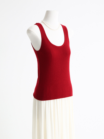 Дамски плетен елек с голям U-образно деколте, тънък силует, вълнена смес, дължина 50–65 см