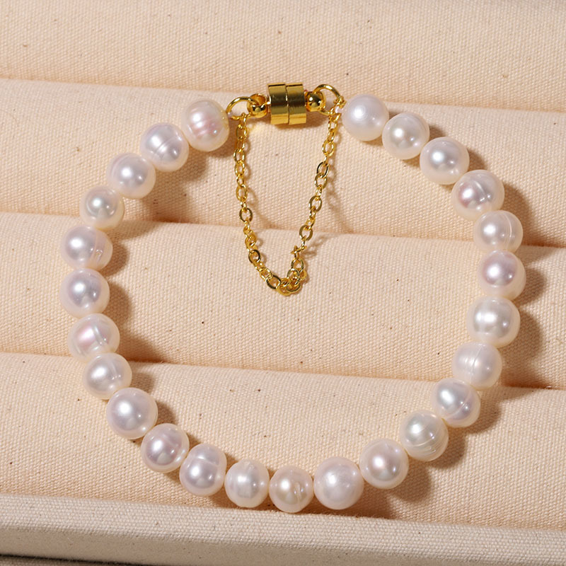 Brățară cu perle, realizată manual, design geometric, stil office fashion, pentru femei