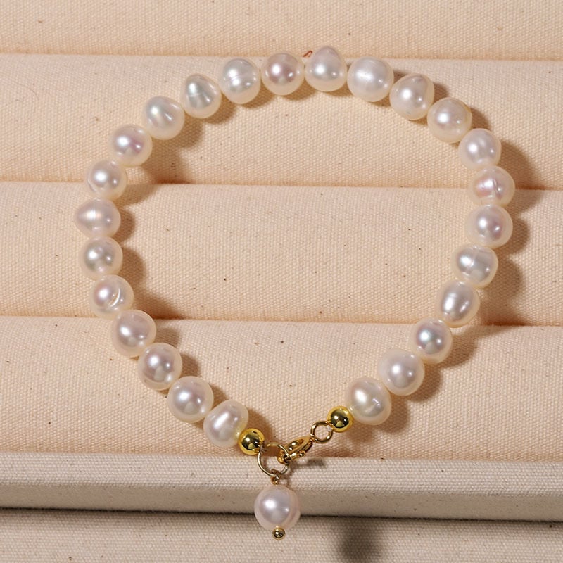 Brățară cu perle, realizată manual, design geometric, stil office fashion, pentru femei