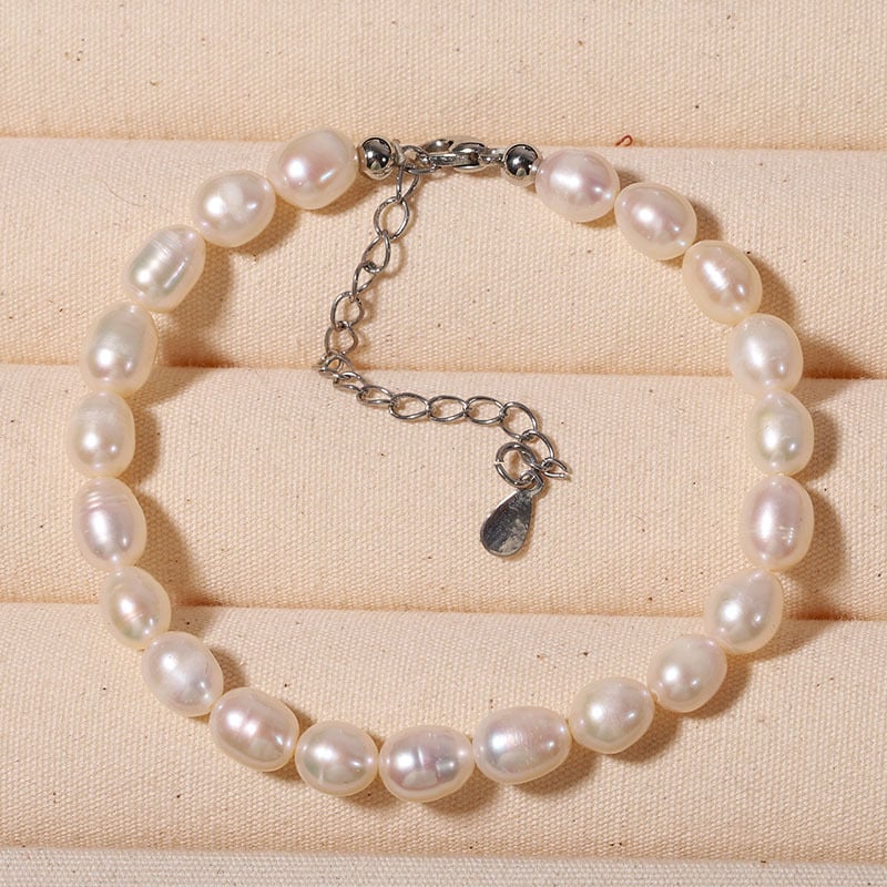 Brățară cu perle, realizată manual, design geometric, stil office fashion, pentru femei