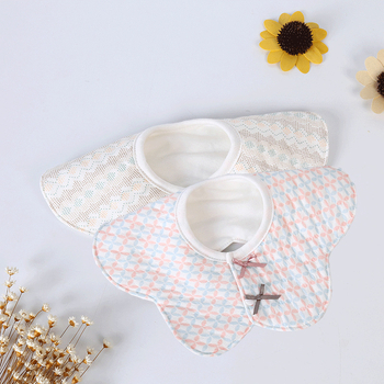 Бебешки лигавник с трислоен водоустойчив дизайн; памучна материя; водо- и мръсоустойчив; подходящ за бебета и малки деца до 3 години; шарки: райета, точки, едноцветни, принтове