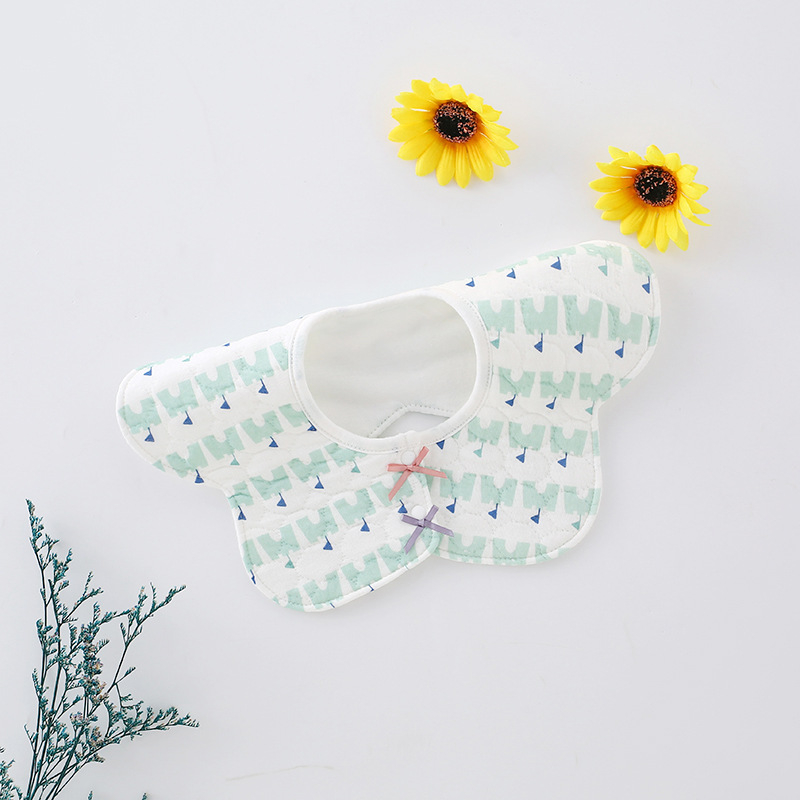 Бебешки лигавник с трислоен водоустойчив дизайн; памучна материя; водо- и мръсоустойчив; подходящ за бебета и малки деца до 3 години; шарки: райета, точки, едноцветни, принтове