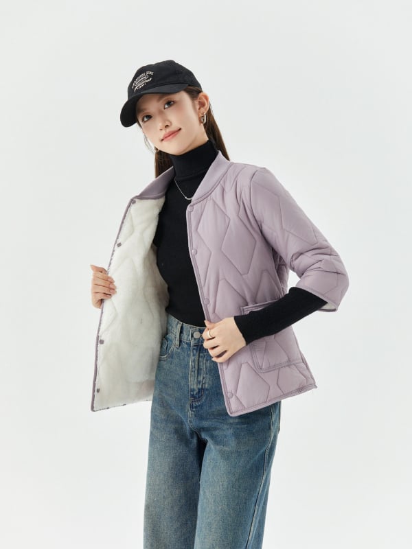 Sieviešu kokvilnas mētelis ar flīsa odere, ārējais neilons, pildījums zīdam līdzīga šķiedra, 3/4 piedurknes