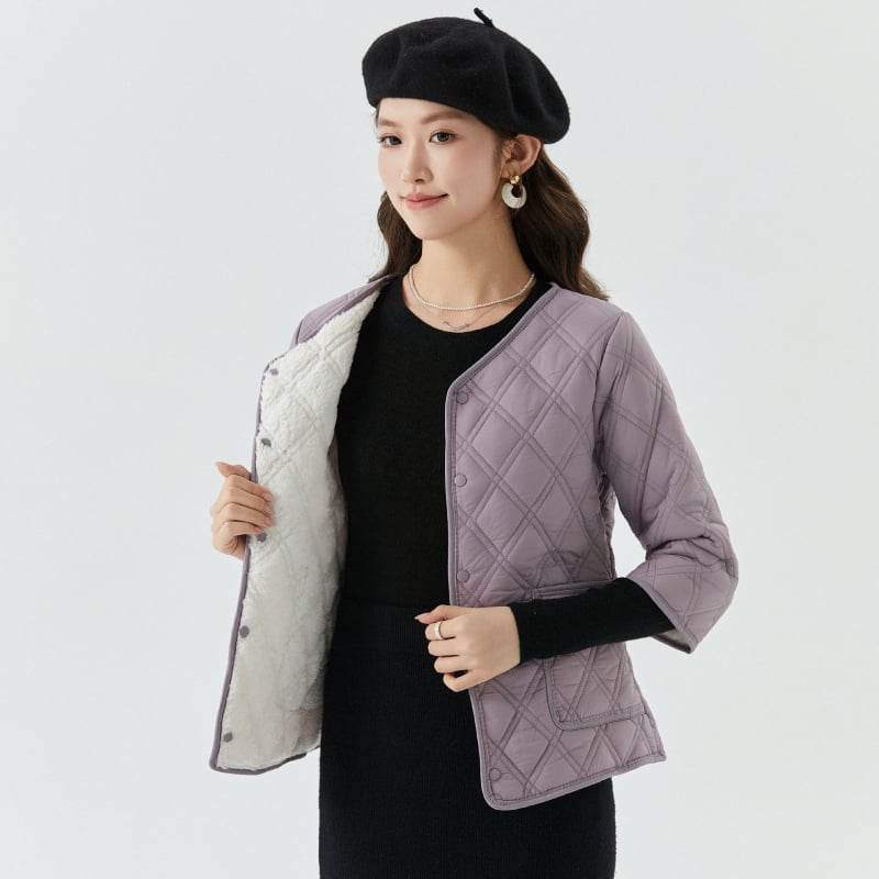 Sieviešu kokvilnas mētelis ar flīsa odere, ārējais neilons, pildījums zīdam līdzīga šķiedra, 3/4 piedurknes