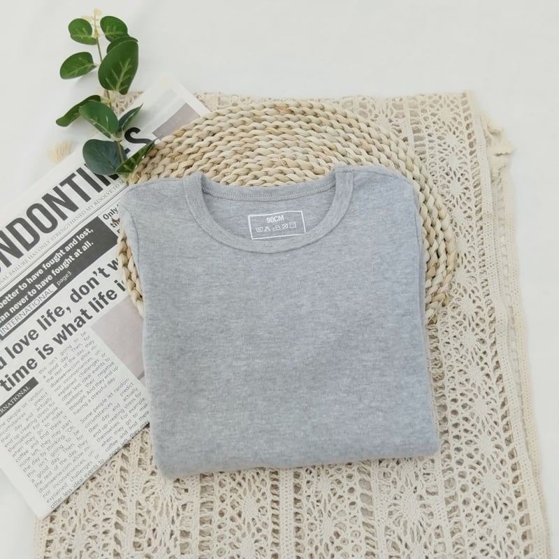 Vaikiškas apatinis marškinėlis, korejiečių stilius, ilgos rankovės, vienos spalvos, 95% medvilnė, 3–8 metų vaikams, žiemos–pavasario–rudens sezonai