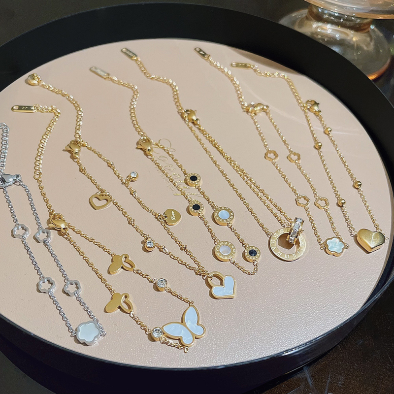 Brățară pentru femei din oțel de titan, cu motiv inimă și fluture — de înaltă clasă, placare electroplată, bijuterii de modă elegante, cadou pentru călătorii