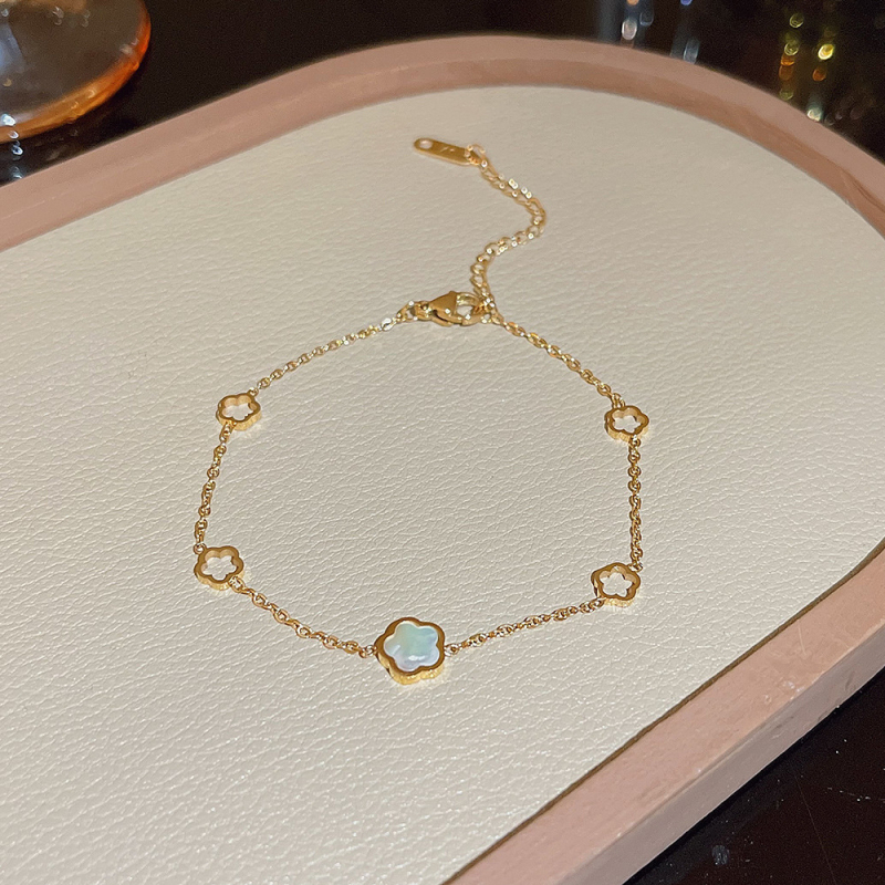 Brățară pentru femei din oțel de titan, cu motiv inimă și fluture — de înaltă clasă, placare electroplată, bijuterii de modă elegante, cadou pentru călătorii