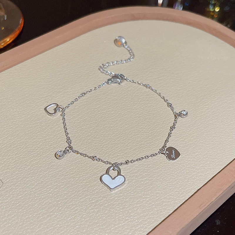 Brățară pentru femei din oțel de titan, cu motiv inimă și fluture — de înaltă clasă, placare electroplată, bijuterii de modă elegante, cadou pentru călătorii