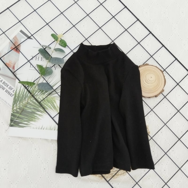 Детски топ с дълги ръкави и стойка яка, минималистичен стил, 95% памук, brushed обработка за мекота, солиден модел, подходящ за зимно-есенна и пролетна носене, за деца над 8 години