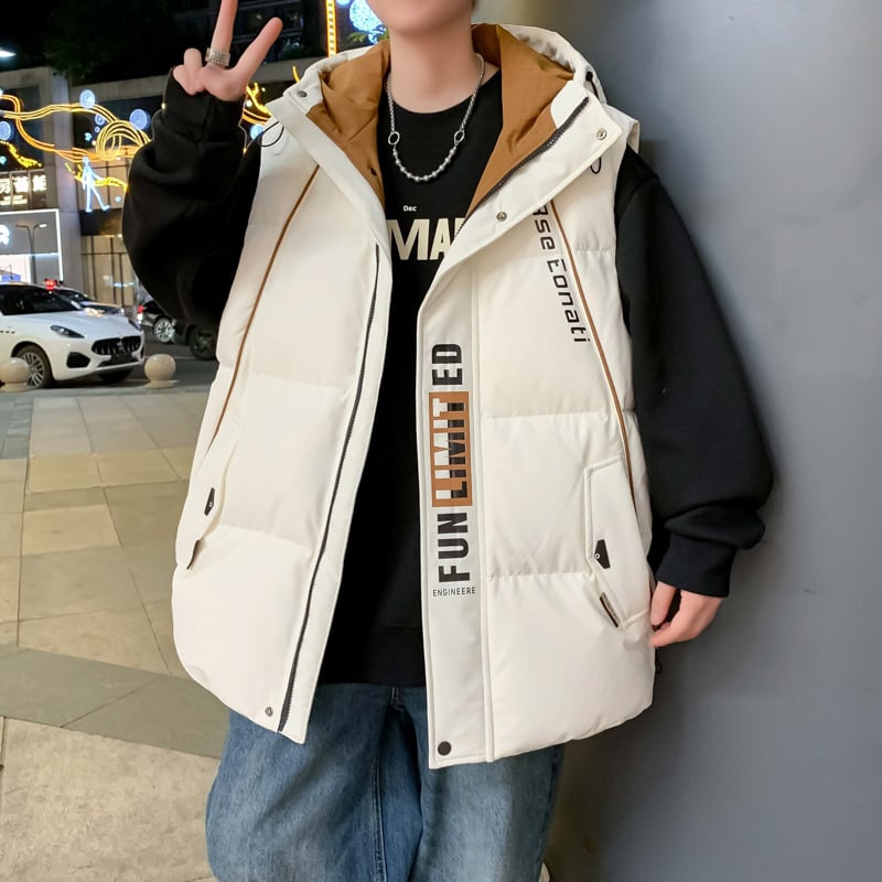 Fiatalos stílusú kapucnis mellény, laza szabás, cipzár, geometriai mintázat, tavasz–ősz