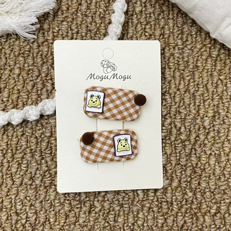 Auduma izšūta matu spraude: mīļš trušis motīvs karainā rakstā, sirds formas klips bērniem — roku darbs, Korejas stils