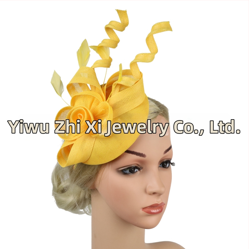 Rokām darināts spirālveida matu aksesuārs no mākslīgās konopes, ar vienas zobu spraudni, līgavām un ballēm