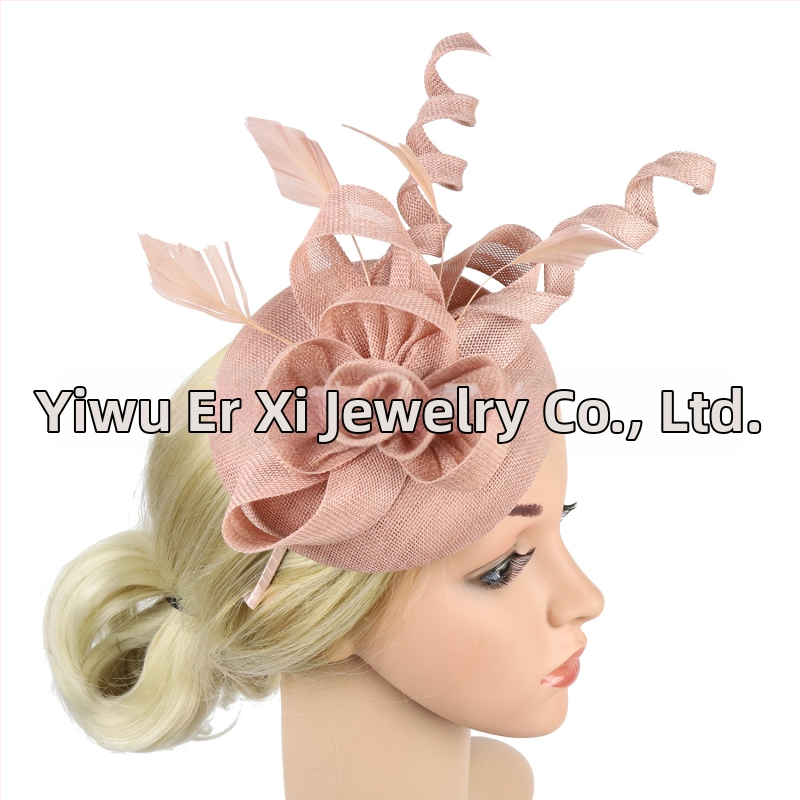 Rokām darināts spirālveida matu aksesuārs no mākslīgās konopes, ar vienas zobu spraudni, līgavām un ballēm