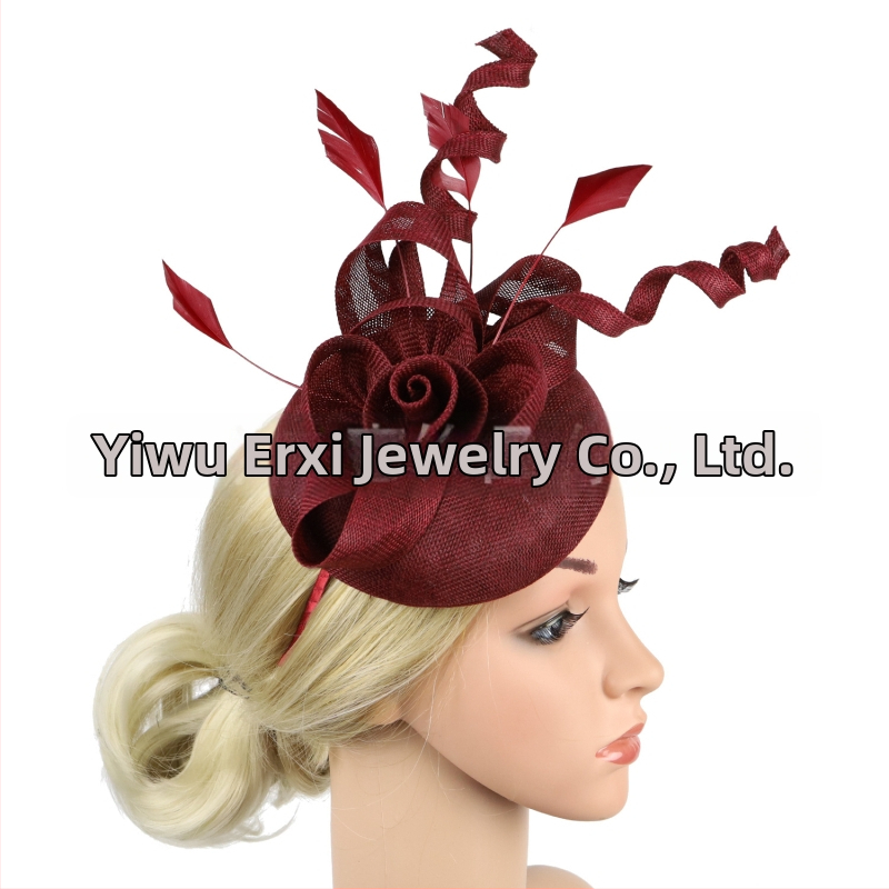 Rokām darināts spirālveida matu aksesuārs no mākslīgās konopes, ar vienas zobu spraudni, līgavām un ballēm