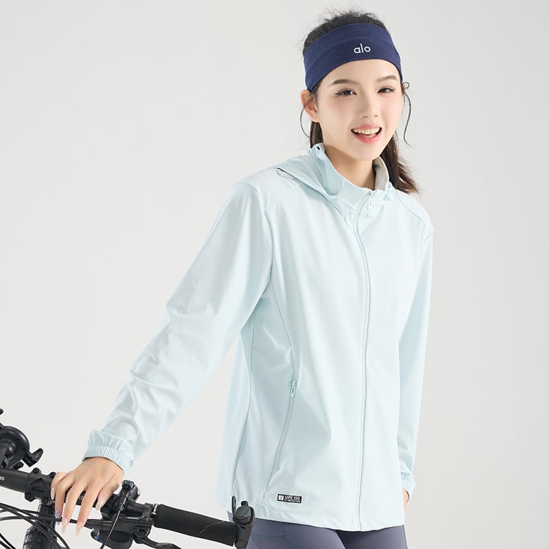 Išorinė vėjo atsparumo striukė su Ice Silk Original Yarn; UPF50+ UV apsauga; lengva, kvėpuojanti, greitai džiūsta; 87% nailonas, 13% spandeksas; su gobtuvu