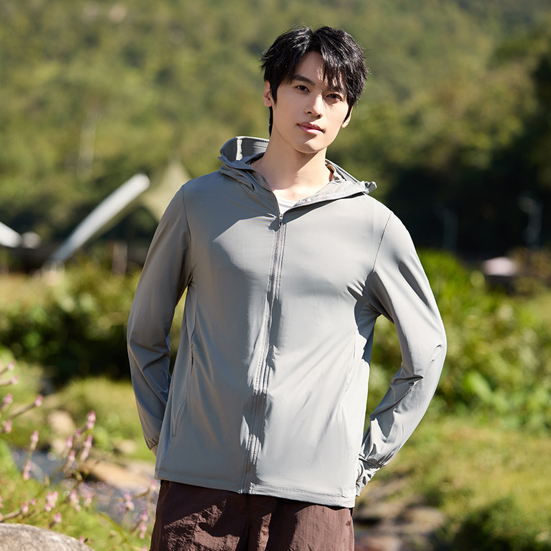 Unisex striukė su gobtuvu, lengva UV apsauga UPF50+, Ice Silk nailonas, dryžių raštas, įprastas kirpimas