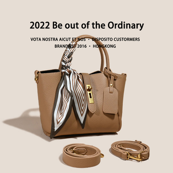 Női kosár alakú tote táska selyem viráganyagból, belső rekesz, mikroszálas műbőr bélés, puha felépítés, tavasz 2025