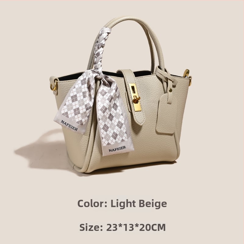 Női kosár alakú tote táska selyem viráganyagból, belső rekesz, mikroszálas műbőr bélés, puha felépítés, tavasz 2025