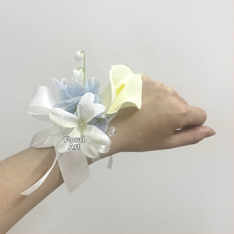 Rokas ziedu korsāde ar tauriņrožu orhideju — kāzu aksesuārs, personīgs dāvinājums, piemērots dzimšanas dienai un Ziemassvētkiem