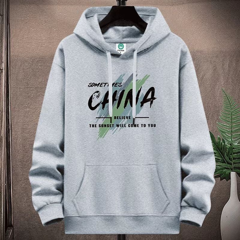 Flis hoodie s kapuljom i vunenom podstavom, labav kroj, tisk i trodimenzionalni džepovi