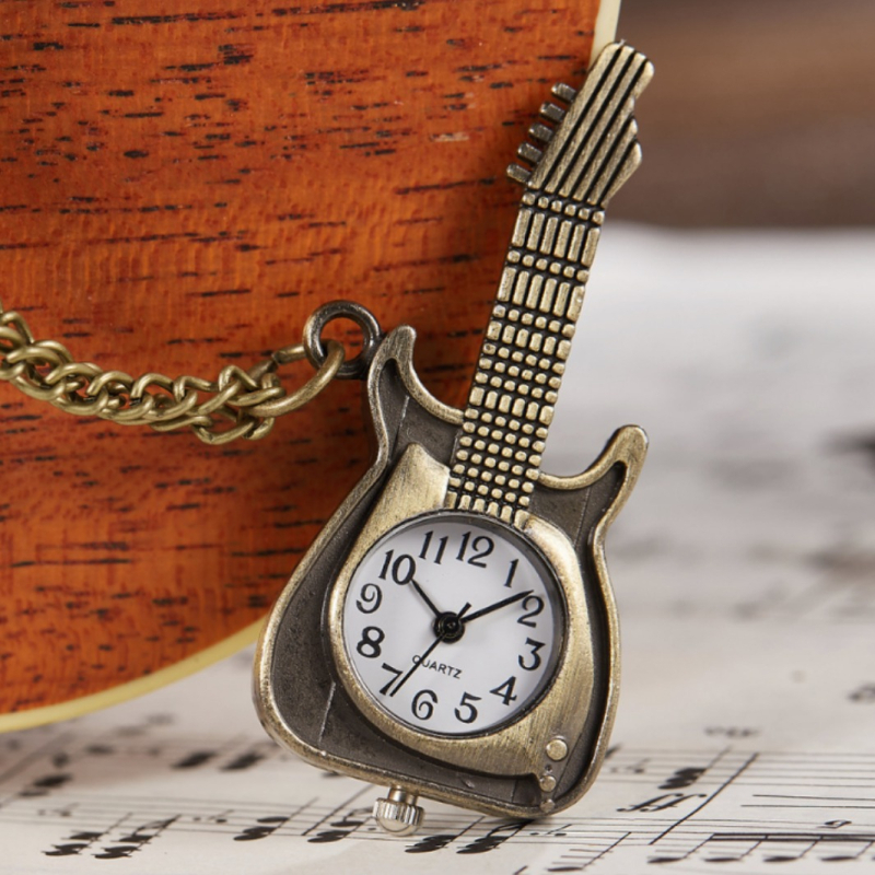 Retro velosipēdu kvarts kabatas pulkstenis ar kulonu, korpuss sakausējuma, 20 m ūdensizturība, parasts stikls