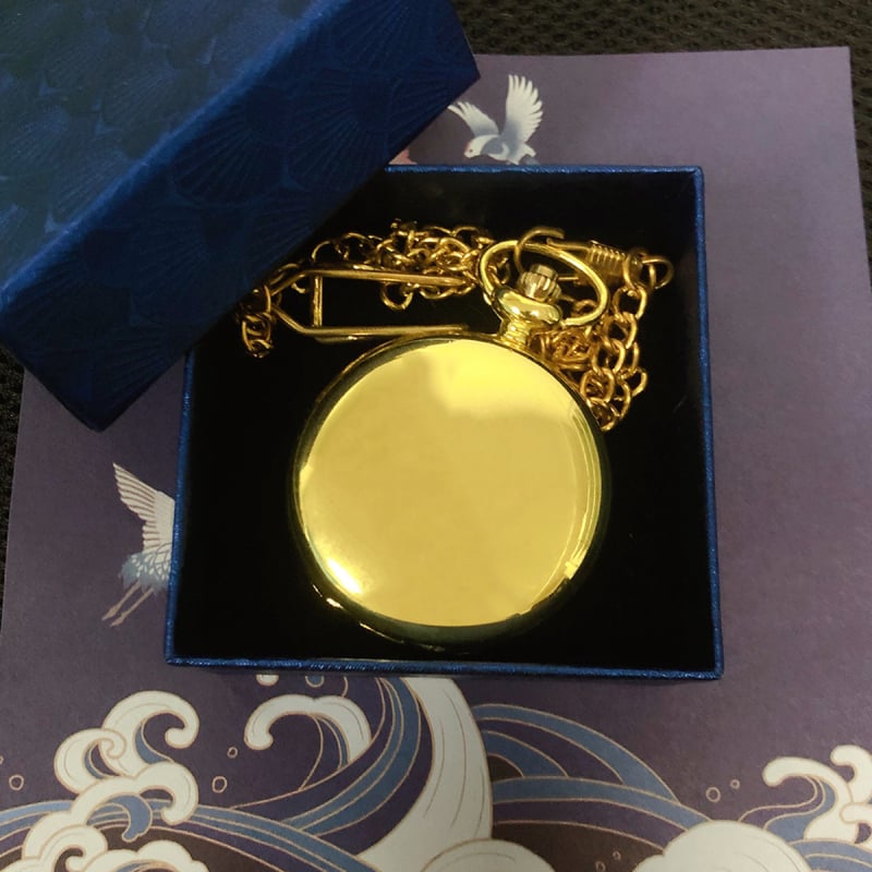 Kabatas pulkstenis ar atveramu vāciņu, retro stilā, kvarta mehānisms, sakausējuma korpuss, kulona dizains, skolēniem un bērniem