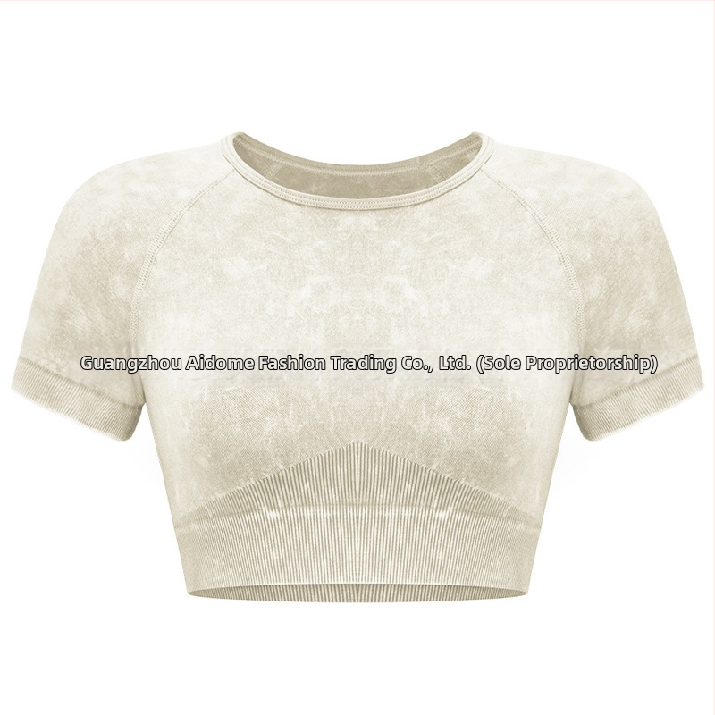 Sieviešu divdaļīgs jogas komplekts – īsās piedurknes tops un īsās bikses, pulovera stila, materiāls: neilons/ķīmisko šķiedru maisījums