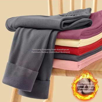 Unisex termo legingi, ar fleece iekšējo odere, trīs slāņu bezšuvēm, akrila šķiedra, īpaši bieza 501–600 g/m²