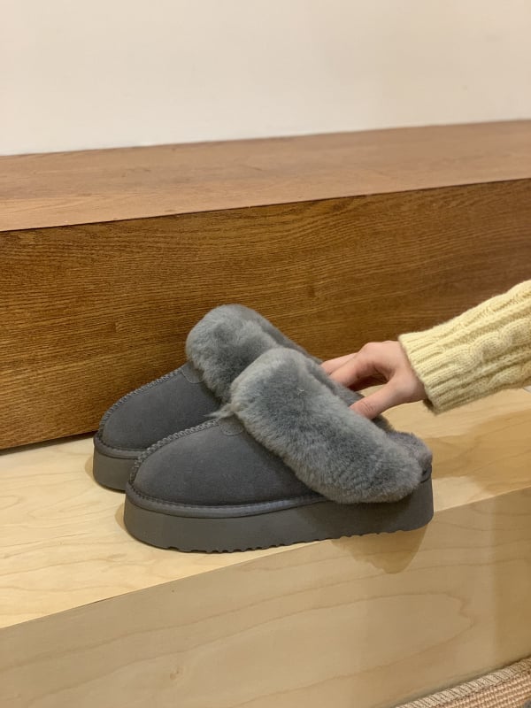 Moteriški odiniai sniego batai su storesne padu, vilnos-kašmyro vidinė danga, gilus įėjimas, žemas siluetas