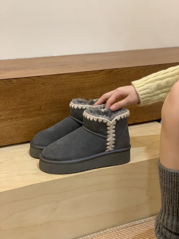 Moteriški odiniai sniego batai su storesne padu, vilnos-kašmyro vidinė danga, gilus įėjimas, žemas siluetas