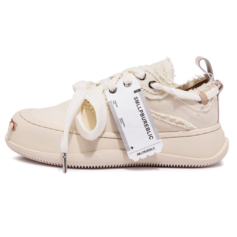 Auduma kedas ar vidēja augstuma augšdaļu, bieza zole, šņorēšana, universāls, ādas iekšpuse