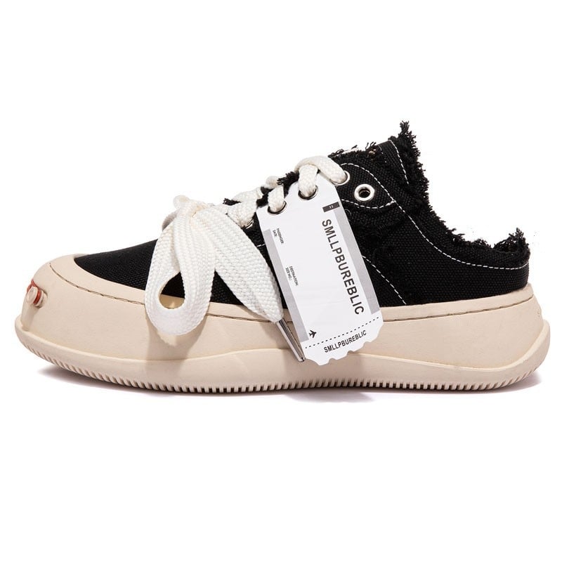 Auduma kedas ar vidēja augstuma augšdaļu, bieza zole, šņorēšana, universāls, ādas iekšpuse